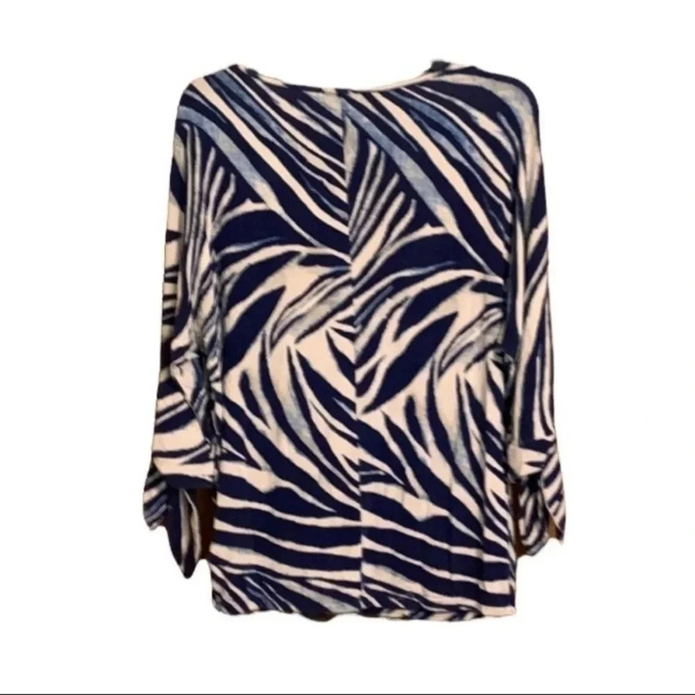 𝅺shirt - Picture 2 of 5